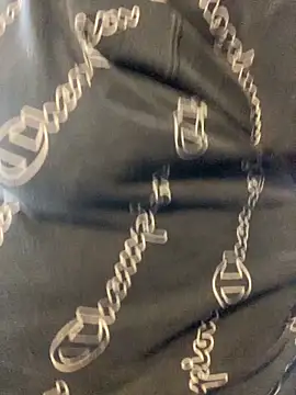 Snapshot of Miguel16i chatting on 03.17.25 Miguel16i online show from 03.17.25