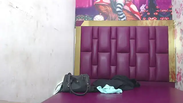 china black  online show from 02.05.25