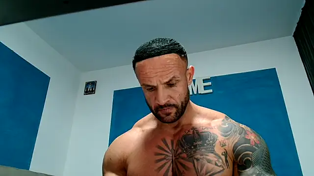 Magnificmuscles89 online show from 10.19.25