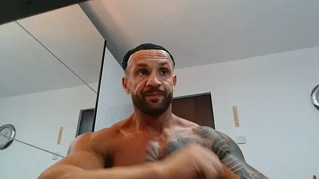 Snapshot of Magnificmuscles89 chatting on 07.06.26 Magnificmuscles89 online show from 07.06.26