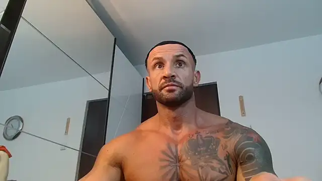 Snapshot of Magnificmuscles89 chatting on 07.16.26 Magnificmuscles89 online show from 07.16.26