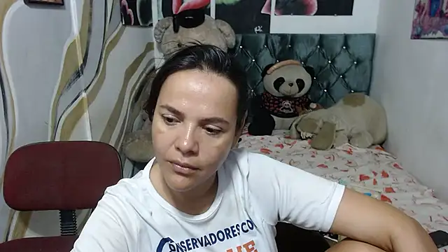 Snapshot of manzanahot9 chatting on 07.10.26 manzanahot9 online show from 07.10.26