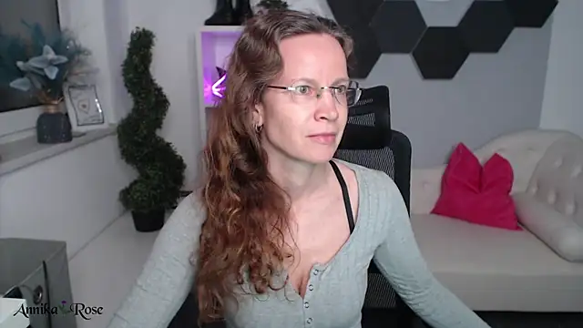 AnnikaRose online show from 03.21.25