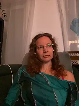 AnnikaRose online show from 11.11.25