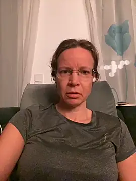 AnnikaRose online show from 12.05.25