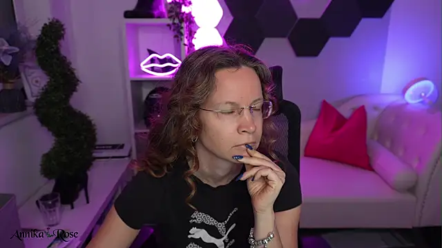 AnnikaRose online show from 02.10.26