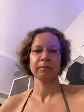 Snapshot of AnnikaRose chatting on 06.21.26 AnnikaRose online show from 06.21.26
