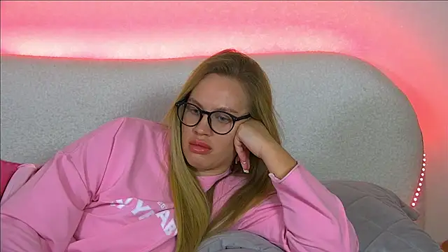 MariaNeumann online show from 01.25.25