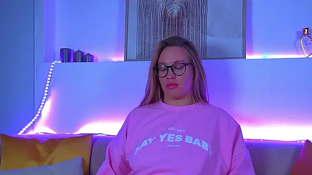 MariaNeumann online show from 02.09.25