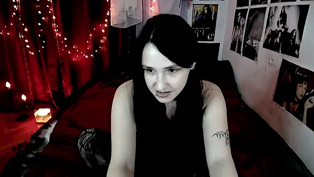 Tricky Vicky666 online show from 10.16.25