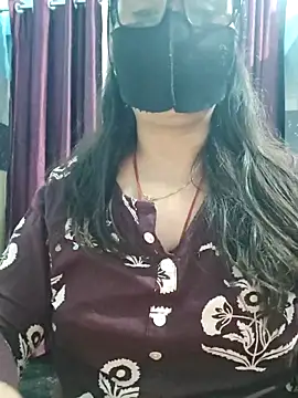 Aishwaryaa 69 online show from 12.17.25