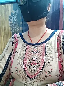 Aishwaryaa 69 online show from 03.18.26