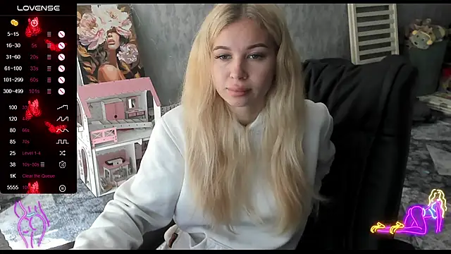 Snapshot of _NigoNika chatting on 04.30.26 NigoNika online show from 04.30.26