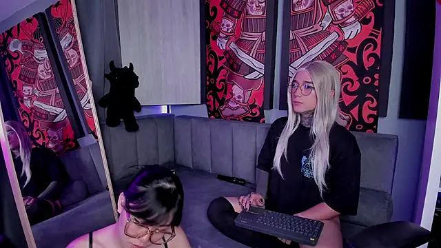 JadeyKhada online show from 12.02.25