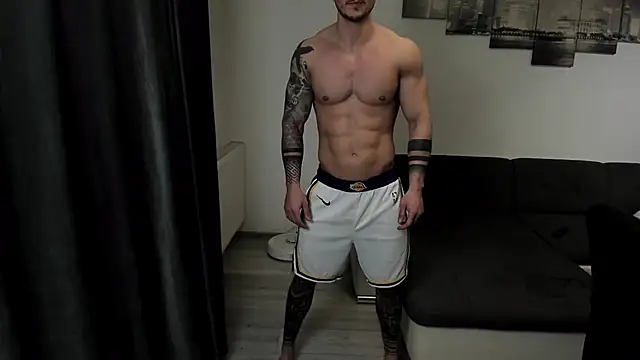 Snapshot of Richarddarell1 chatting on 02.04.26 Richarddarell1 online show from 02.04.26