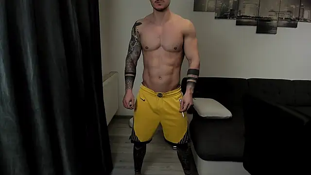 Snapshot of Richarddarell1 chatting on 02.11.26 Richarddarell1 online show from 02.11.26