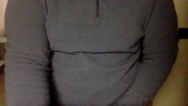 Snapshot of Gladiator_3 chatting on 02.10.25 Gladiator 3 online show from 02.10.25