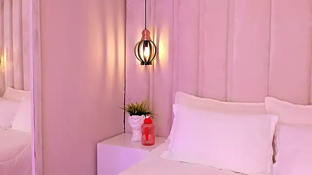 bonniekim  online show from 02.20.25