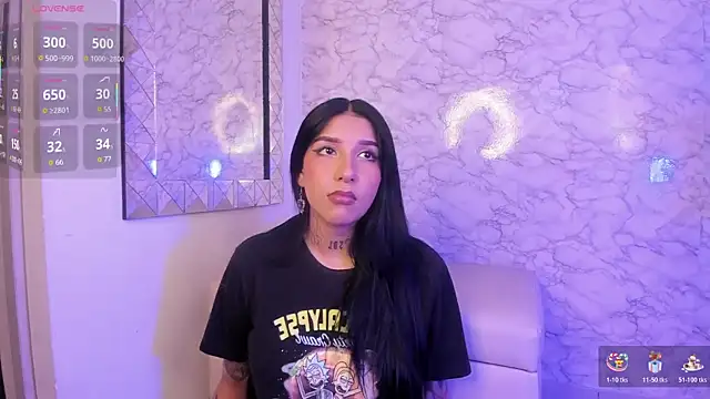 Leiaa  online show from 11.16.25