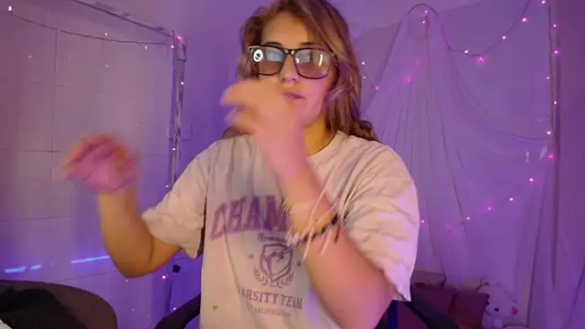 Giia paiige18 online show from 11.14.25