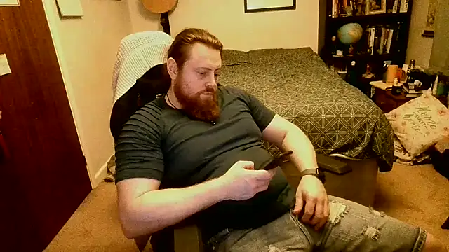 Snapshot of Hairy_Guy30 chatting on 05.13.26 Hairy Guy30 online show from 05.13.26