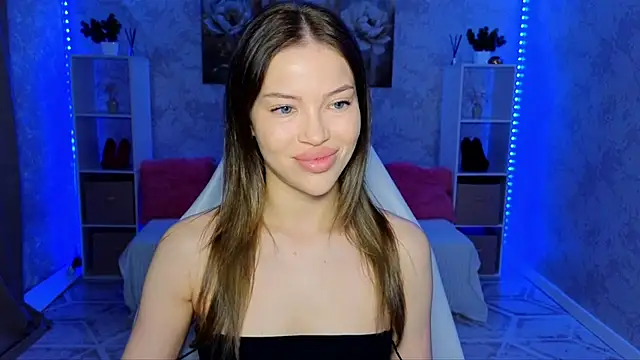 Snapshot of EmmyMills chatting on 06.05.26 EmmyMills online show from 06.05.26