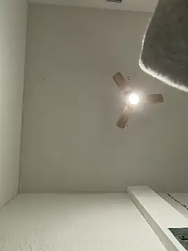 Snapshot of Jose_rz chatting on 12.18.25 Jose rz online show from 12.18.25