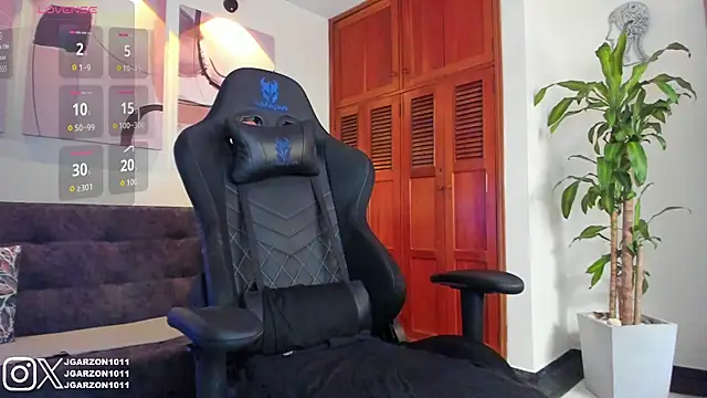  joansoto online show from 09.09.25