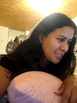 Snapshot of KasiaVenus_ chatting on 01.08.25 KasiaVenus online show from 01.08.25