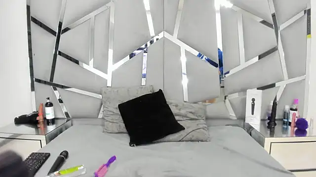 Catherinee69 x online show from 03.10.25