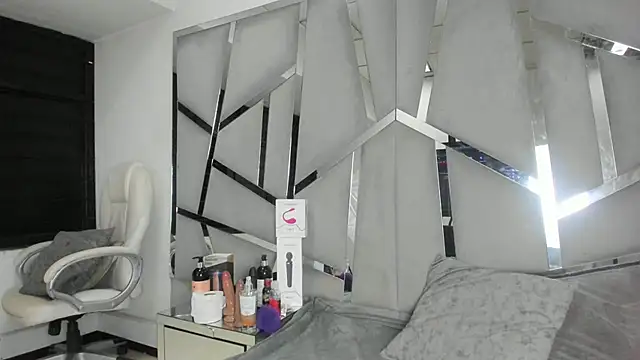 Catherinee69 x online show from 11.11.25