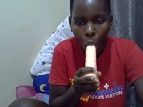 Snapshot of Divah_jojo chatting on 10.18.25 Divah jojo online show from 10.18.25