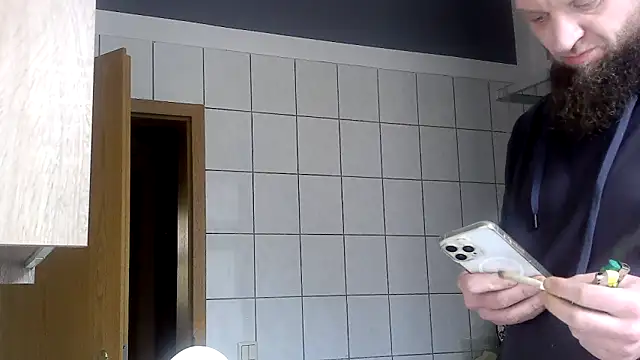 Snapshot of donhulio482 chatting on 12.05.25 donhulio482 online show from 12.05.25