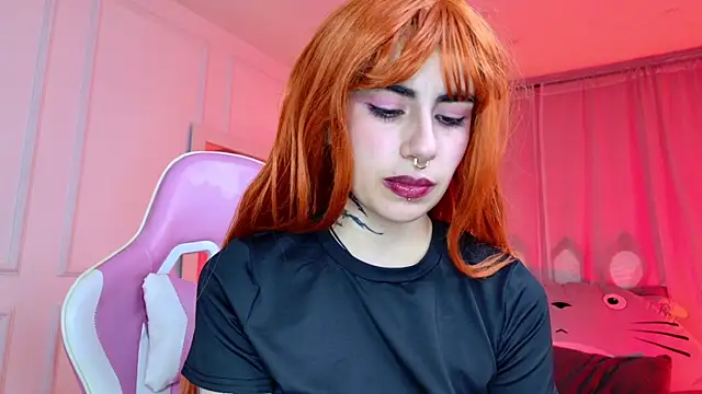 Snapshot of _Artemisa_X chatting on 10.10.25  Artemisa X online show from 10.10.25