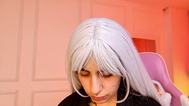 Snapshot of _Artemisa_X chatting on 10.13.25  Artemisa X online show from 10.13.25