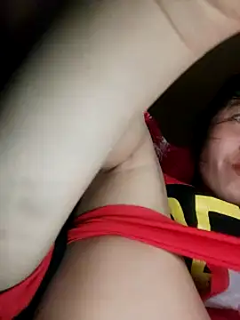 Snapshot of Lien-Yeu chatting on 02.04.25 Lien-Yeu online show from 02.04.25