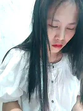 Snapshot of Lien-Yeu chatting on 02.12.25 Lien-Yeu online show from 02.12.25