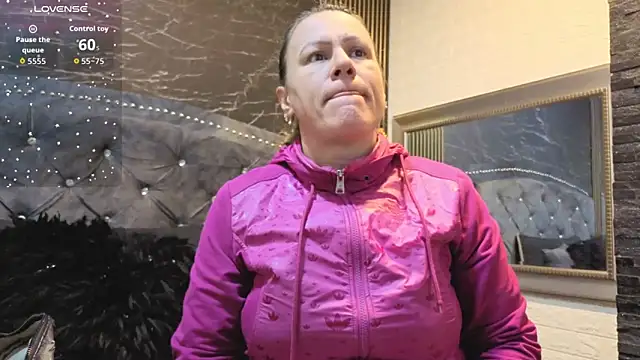 charlotte  G online show from 11.24.25