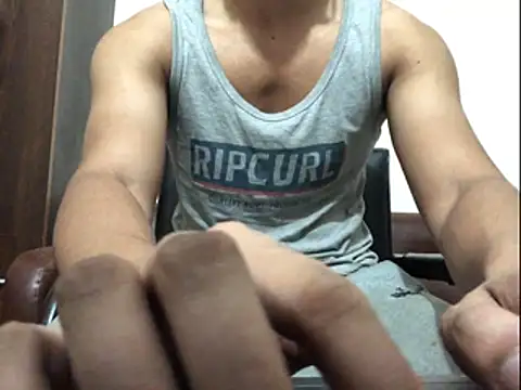 Snapshot of Zeuhorny chatting on 11.27.25 Zeuhorny online show from 11.27.25