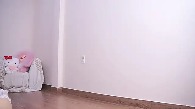 Snapshot of Miuzxc chatting on 03.19.25 Miuzxc online show from 03.19.25