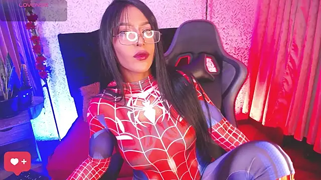 Snapshot of alicee_laurent chatting on 01.19.26 alicee laurent online show from 01.19.26