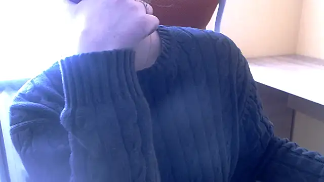 Snapshot of Alisha_XO chatting on 03.04.26 Alisha XO online show from 03.04.26