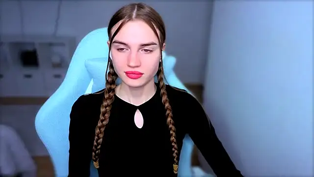 StellaLawless online show from 09.20.25