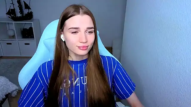 StellaLawless online show from 10.05.25