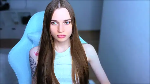 StellaLawless online show from 10.19.25