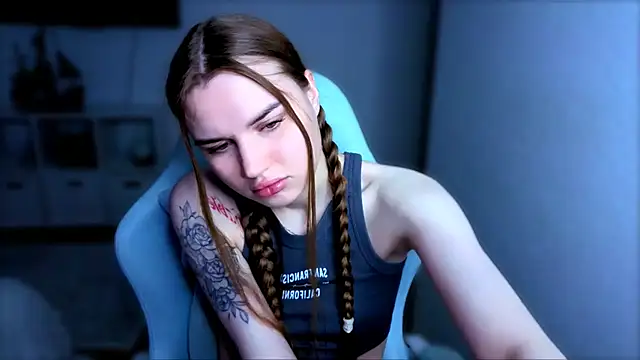 StellaLawless online show from 11.27.25