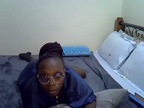 Sweet Bear online show from 10.12.25