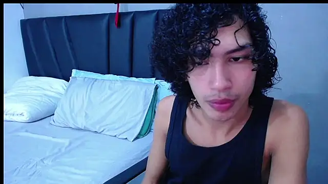 Tayronx33 online show from 11.03.25