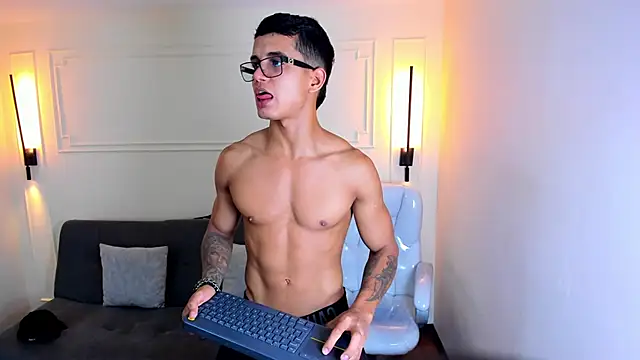 Paradise boy s online show from 09.29.25