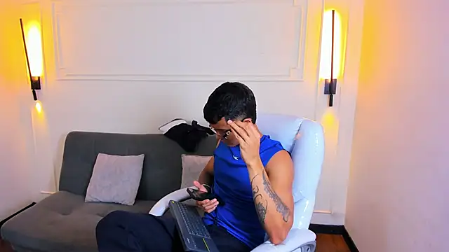 Paradise boy s online show from 04.08.26